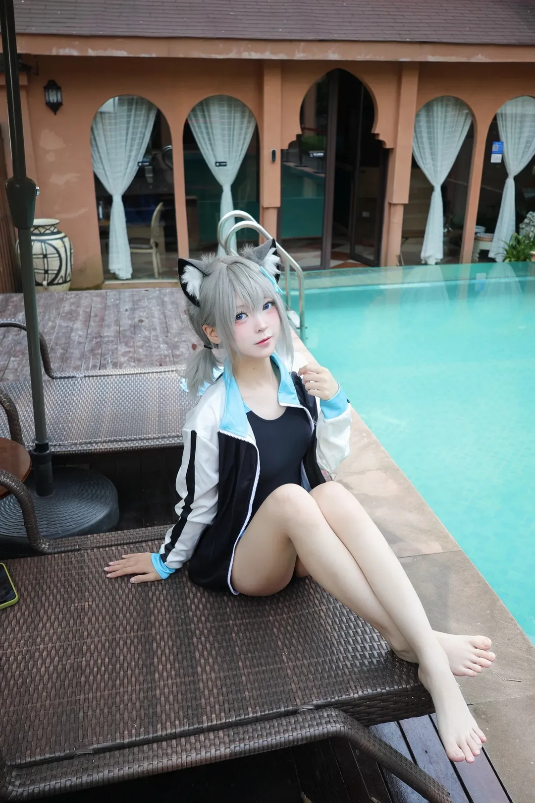 【砂狼白子cos】蔚蓝档案的夏日游泳课 - 第 3 张