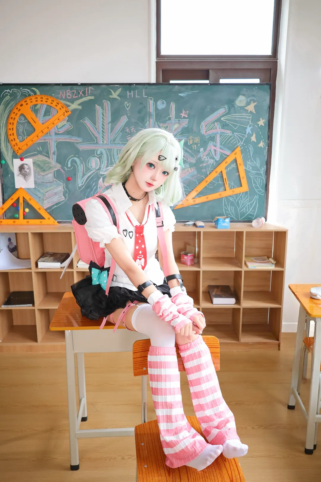【千夏cos】转学来到现实教室的日常分享 - 第 1 张