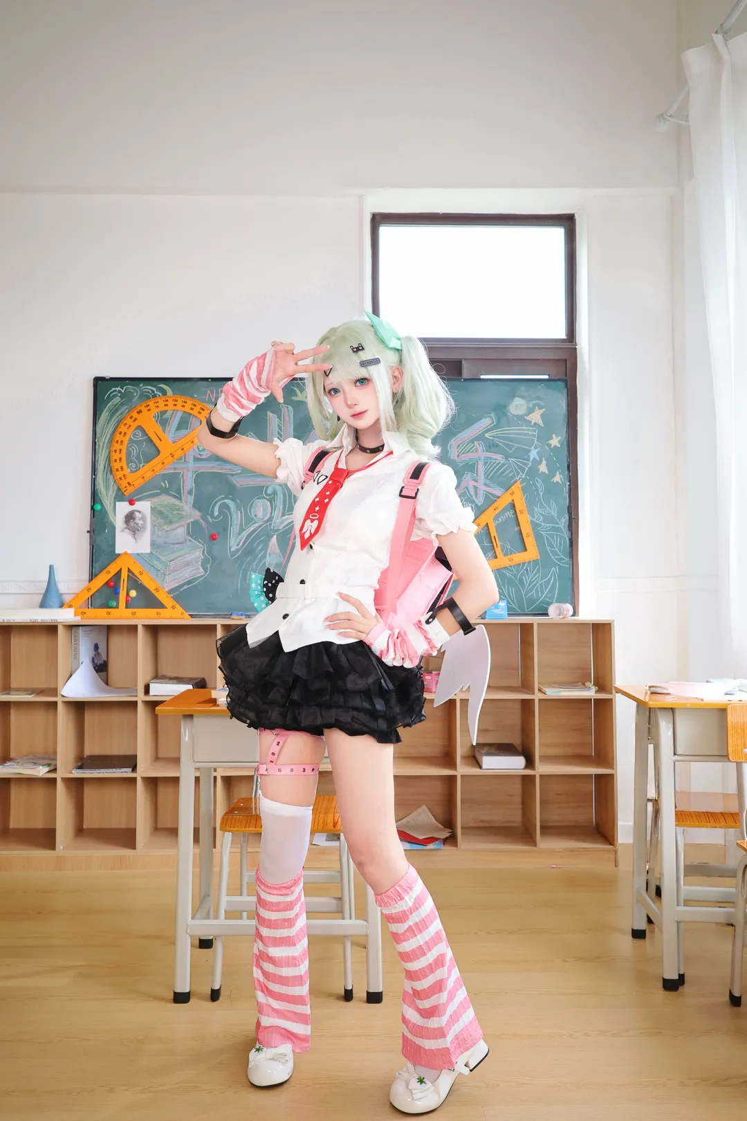 【千夏cos】转学来到现实教室的日常分享 - 第 2 张