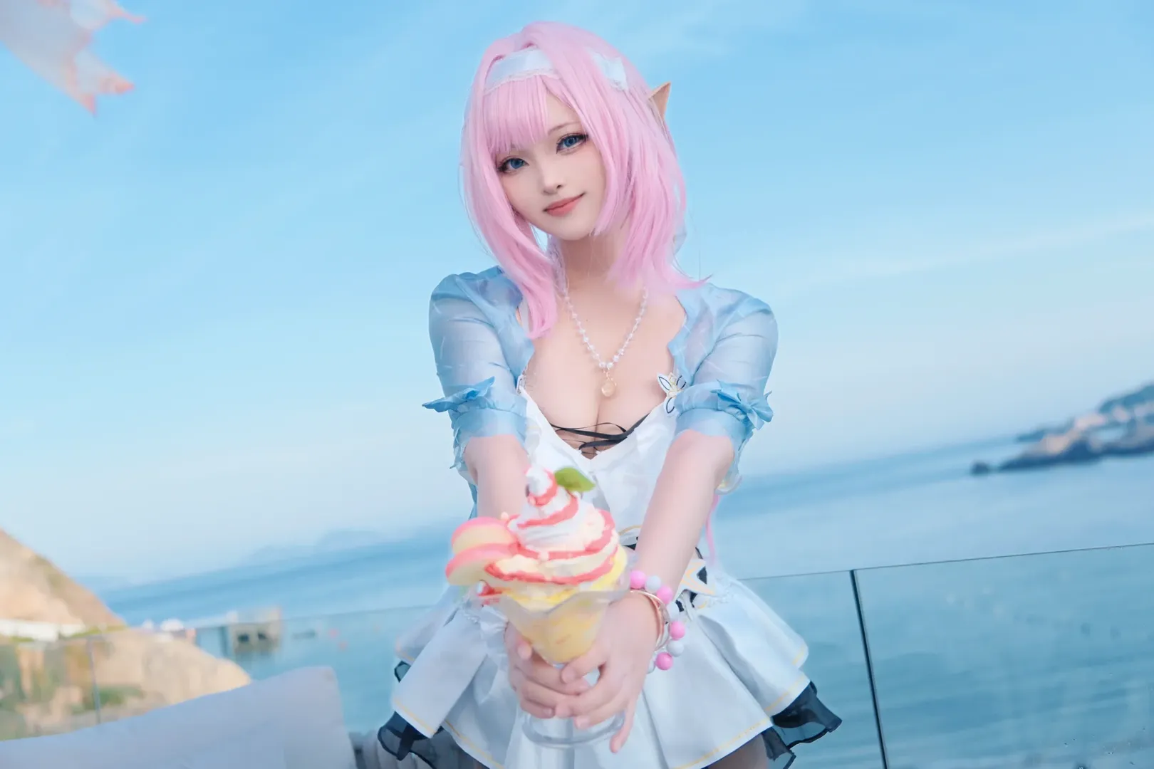 【爱莉希雅cos】花鸟岛的海边，迟到的夏日清凉 - 第 2 张