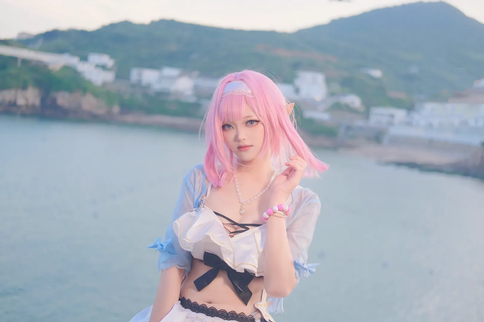 【爱莉希雅cos】花鸟岛的海边，迟到的夏日清凉 - 第 3 张