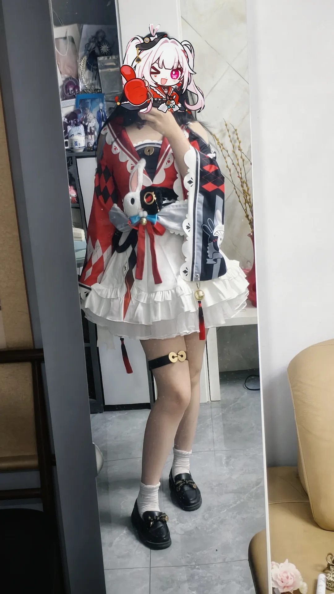 【火花cos】崩坏星穹铁道布偶班长试衣，红黑配色显腰身绝了 - 第 1 张