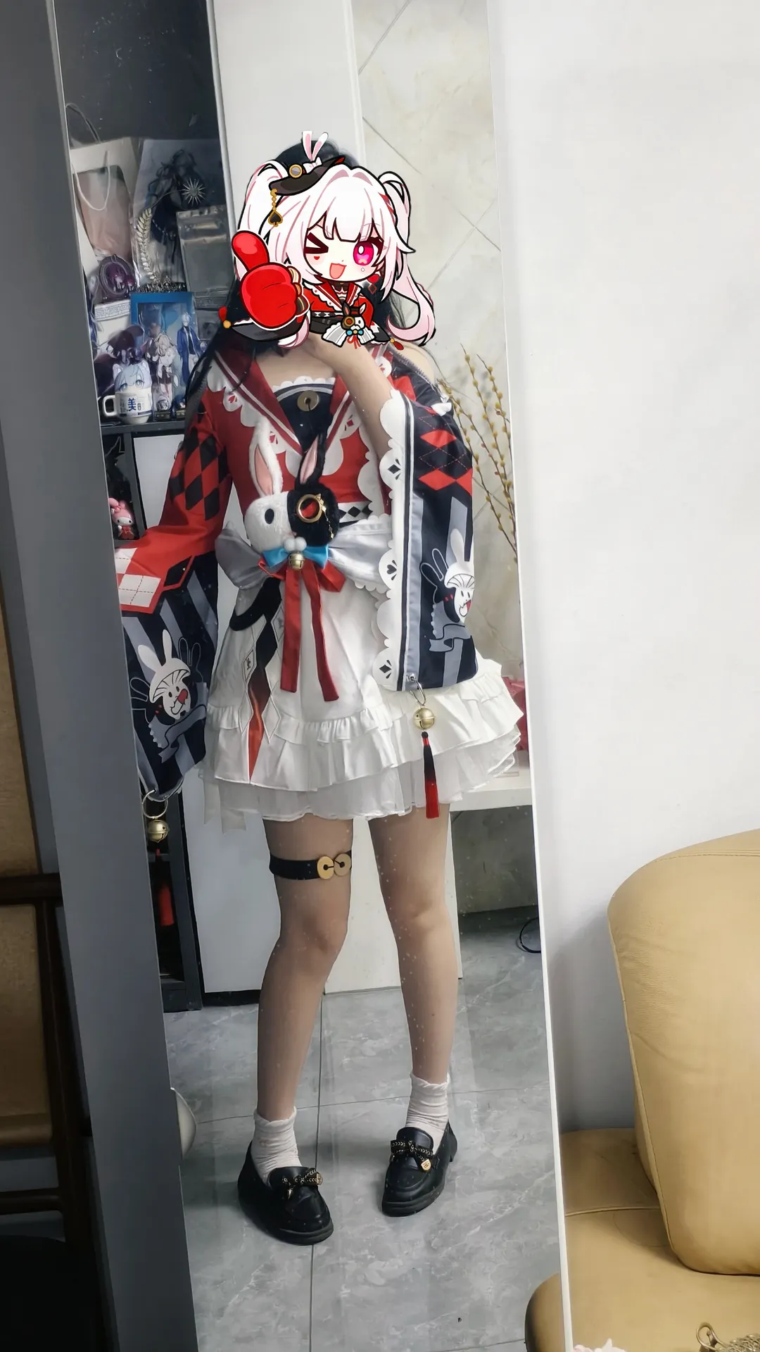 【火花cos】崩坏星穹铁道布偶班长试衣，红黑配色显腰身绝了 - 第 2 张