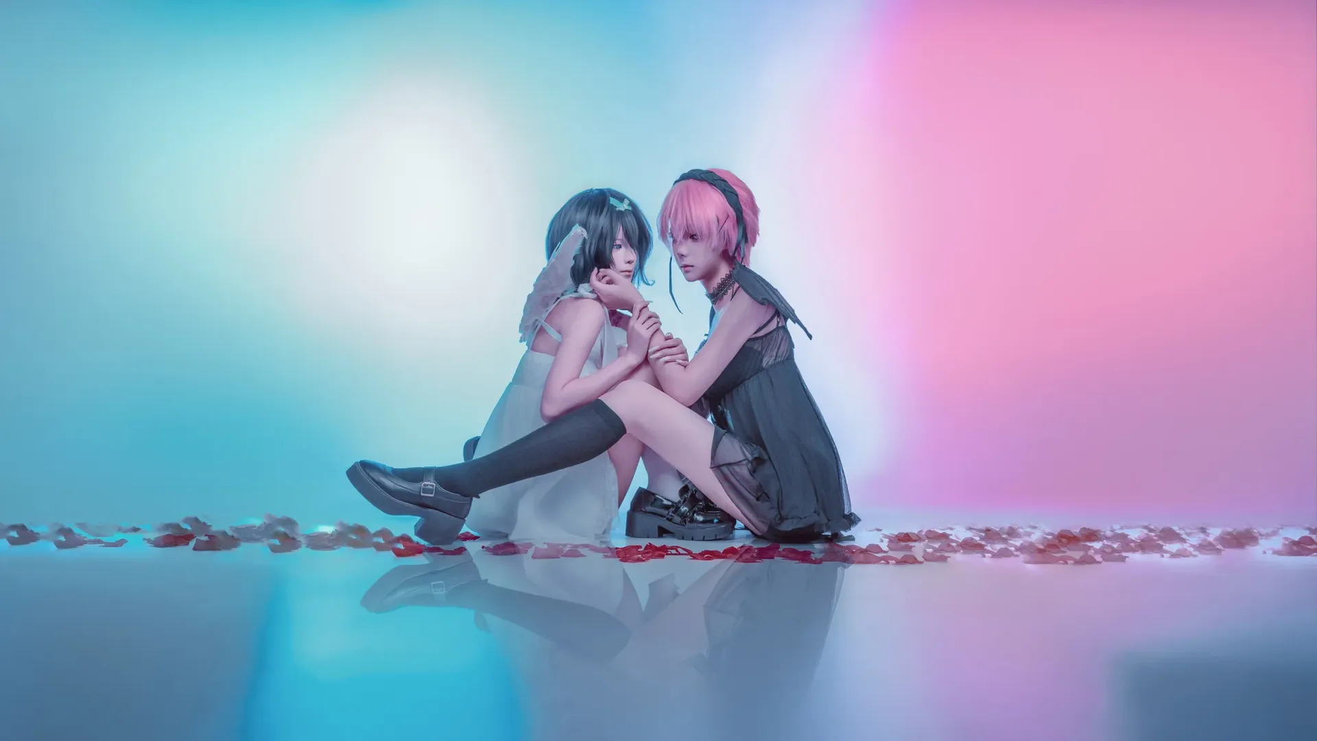 【mizi sua cos】异形舞台的宿命感，黑白羽翼交织的罗马柱幻想 - 第 8 张