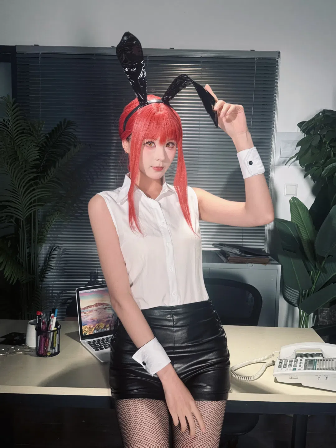 【玛奇玛cos】办公室里的兔女郎装扮 - 第 1 张