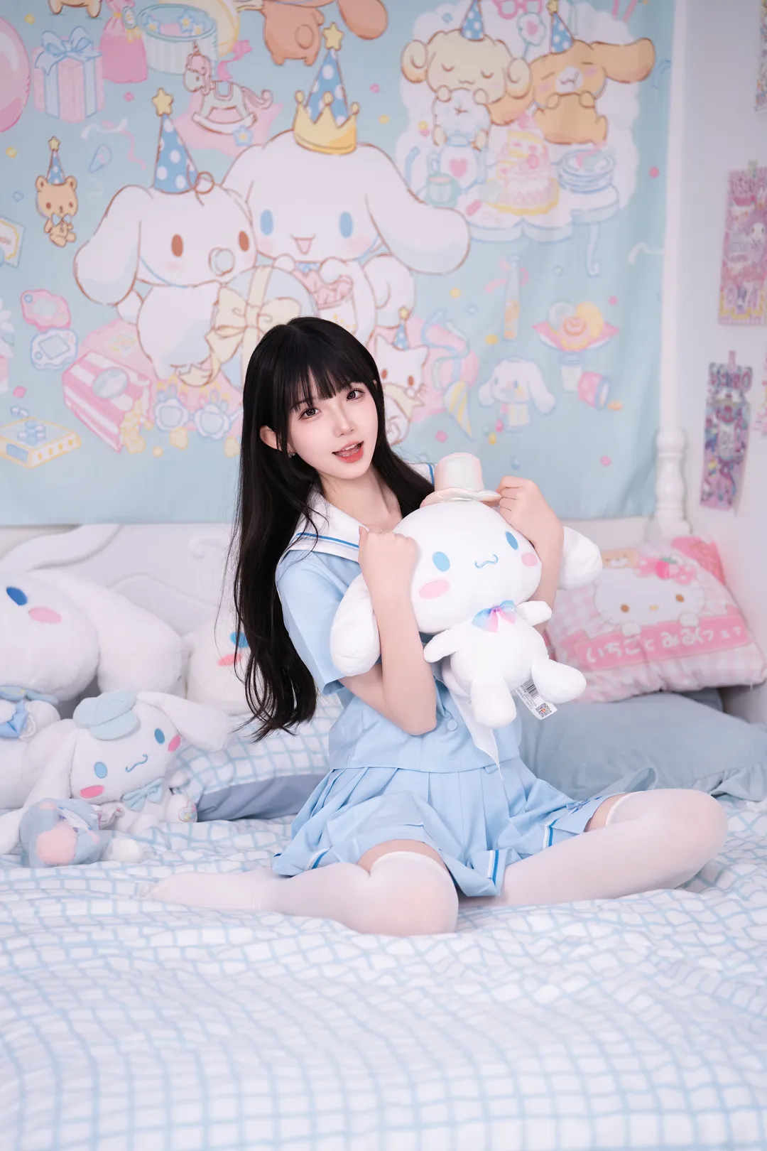 水色系电竞少女穿搭，玉桂狗主题的二次元女仆风 - 第 3 张
