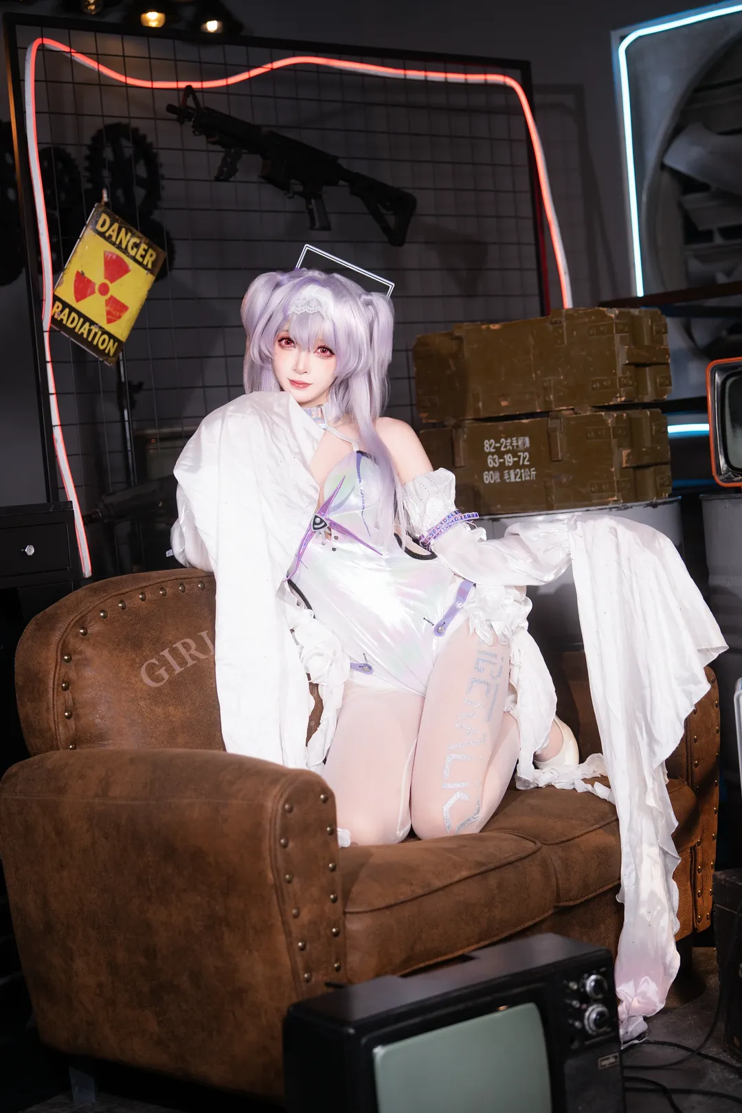 廢土工業風下的白絲連體衣少女感寫真 - 第 3 張