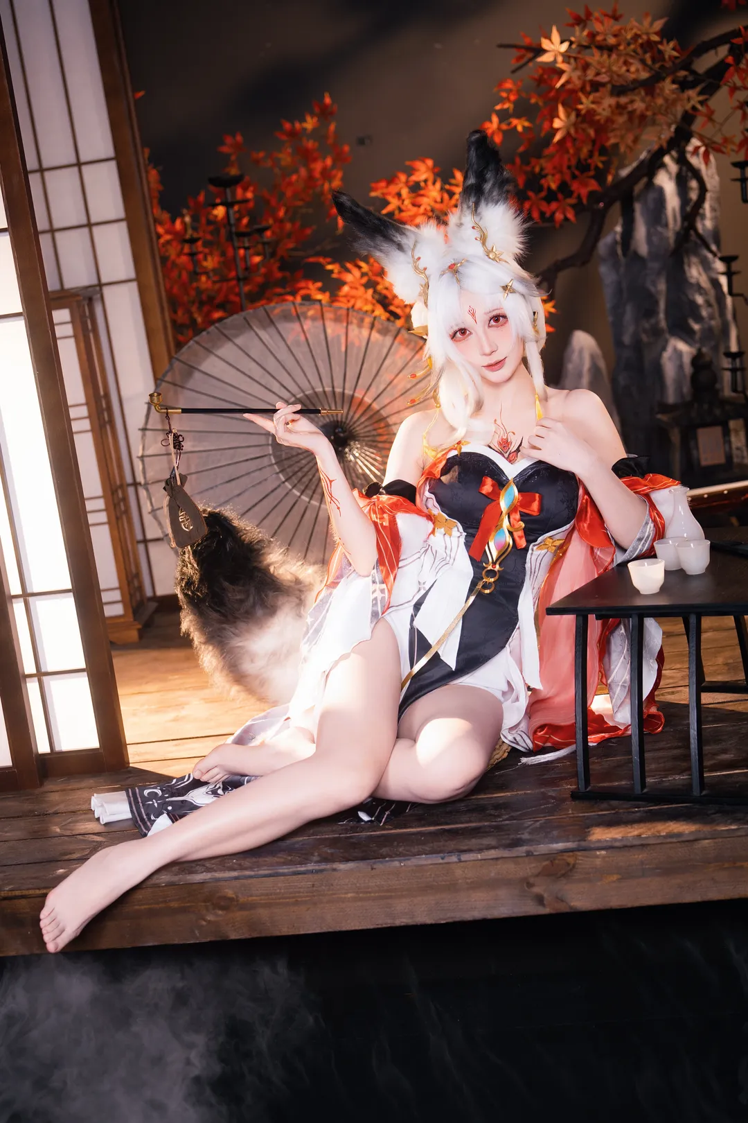 【心月狐cos】鳴潮中的妖狐氣質，紅楓下的魅惑時刻 - 第 4 張