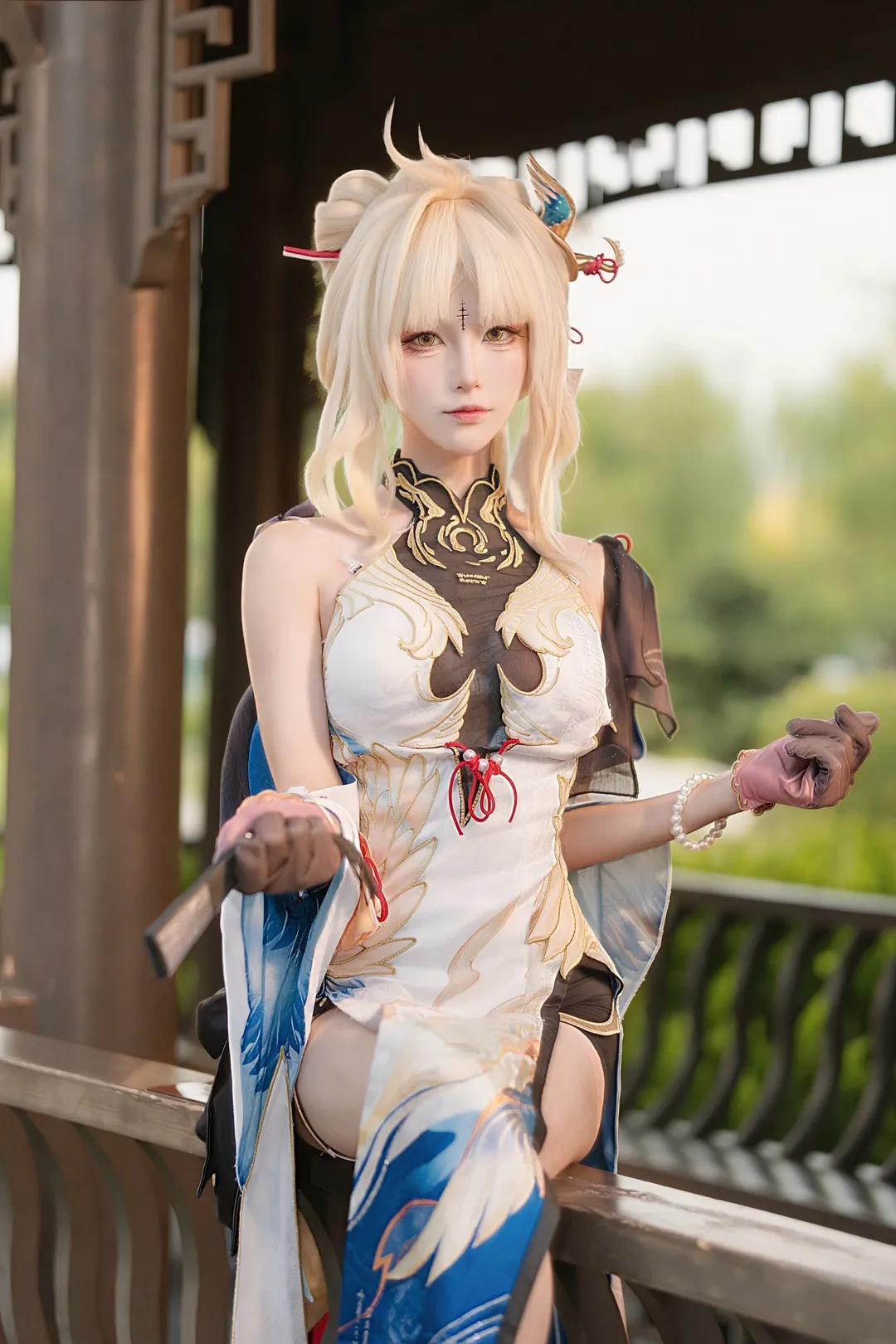 【穗穗cos】鸣潮里的慵懒美学，倚栏弄扇的那个午后 - 第 3 张