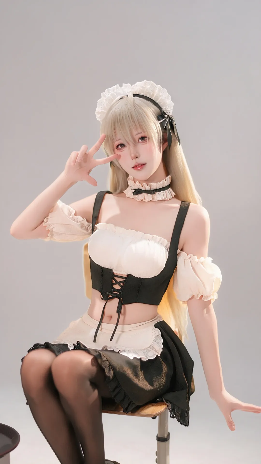 【春日野穹cos】女仆装搭配黑丝的出片分享