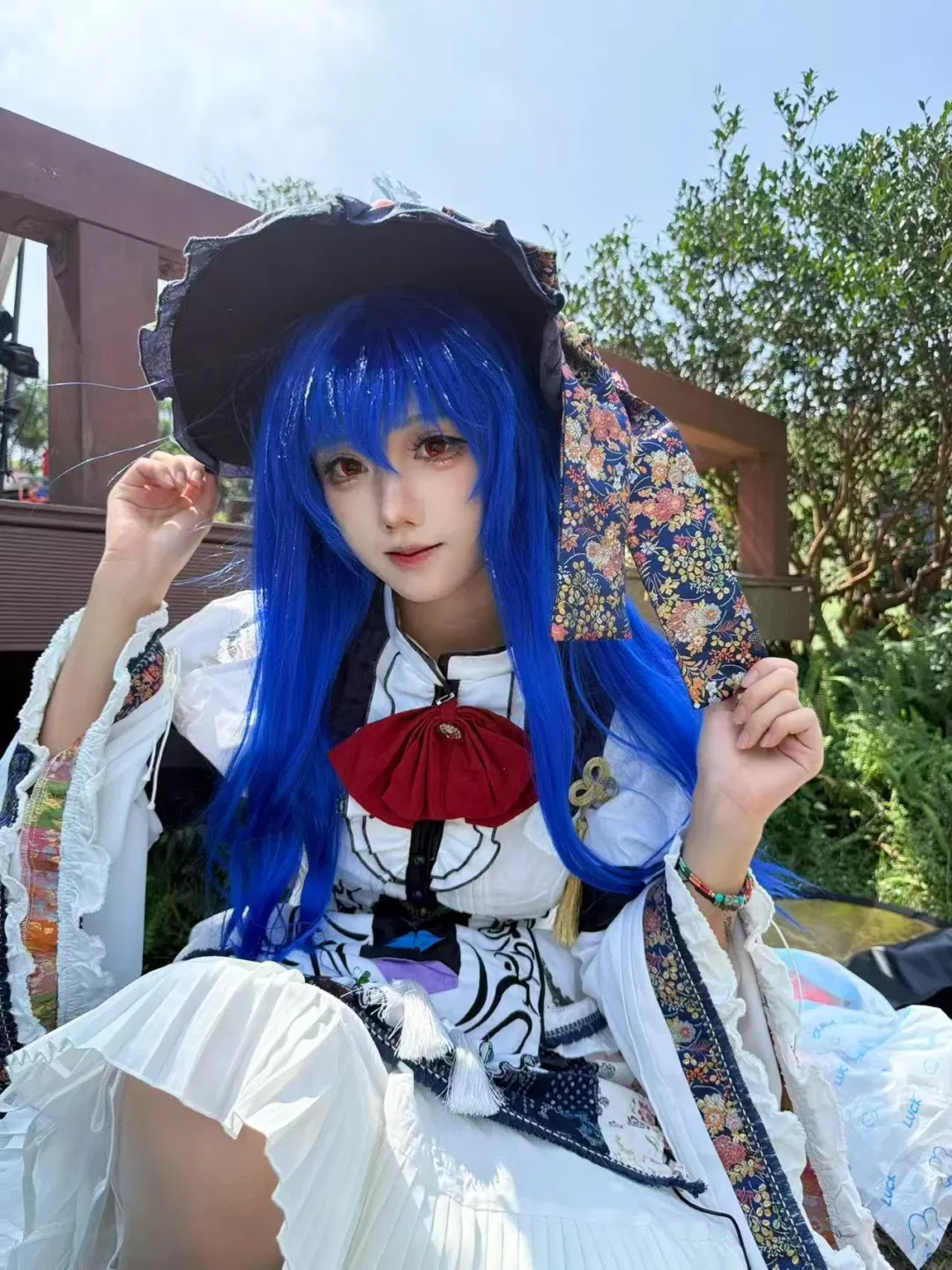 比那名居天子cos 東方Project的草地外景拍攝記錄 - 第 4 張