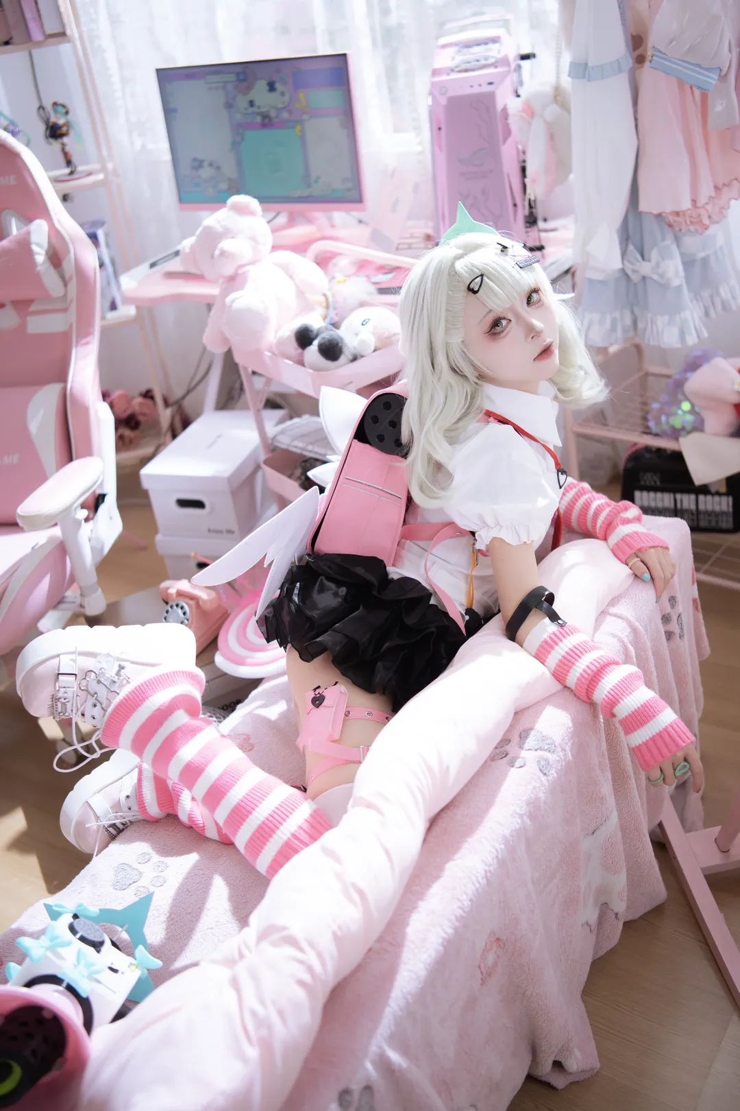 【千夏cos】绝区零里的粉黑系少女 - 第 1 张