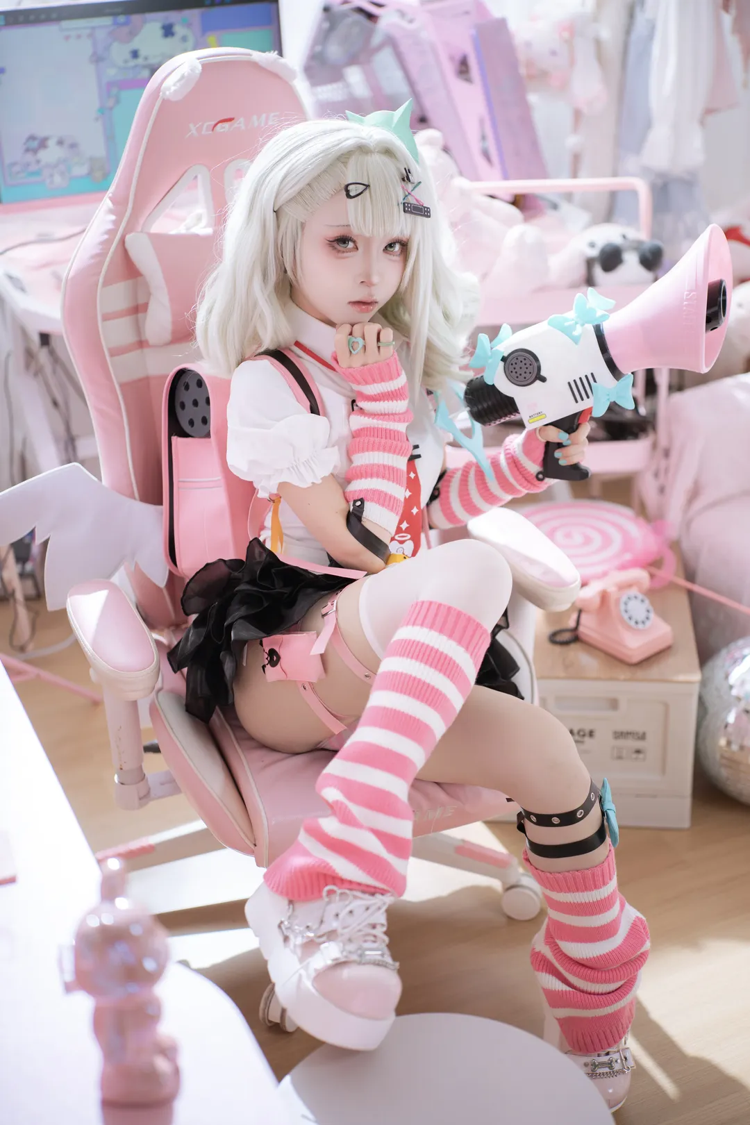 【千夏cos】绝区零里的粉黑系少女 - 第 3 张