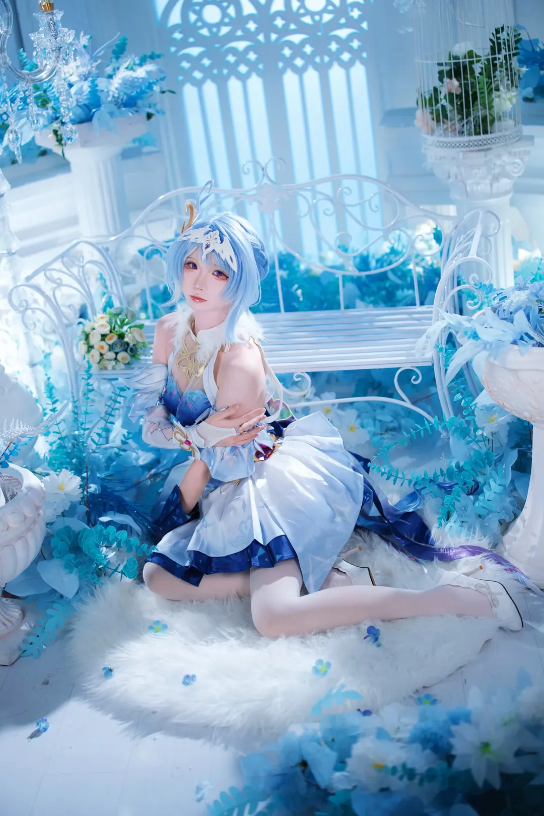 【奥黛塔cos】冰雪中的蓝白甜妹，梦幻光影下的细腻表现 - 第 2 张
