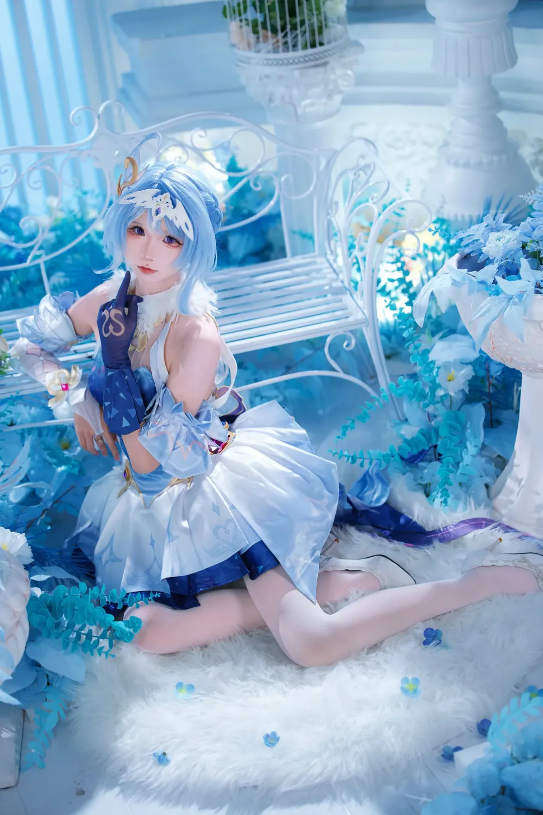 【奥黛塔cos】冰雪中的蓝白甜妹，梦幻光影下的细腻表现 - 第 3 张