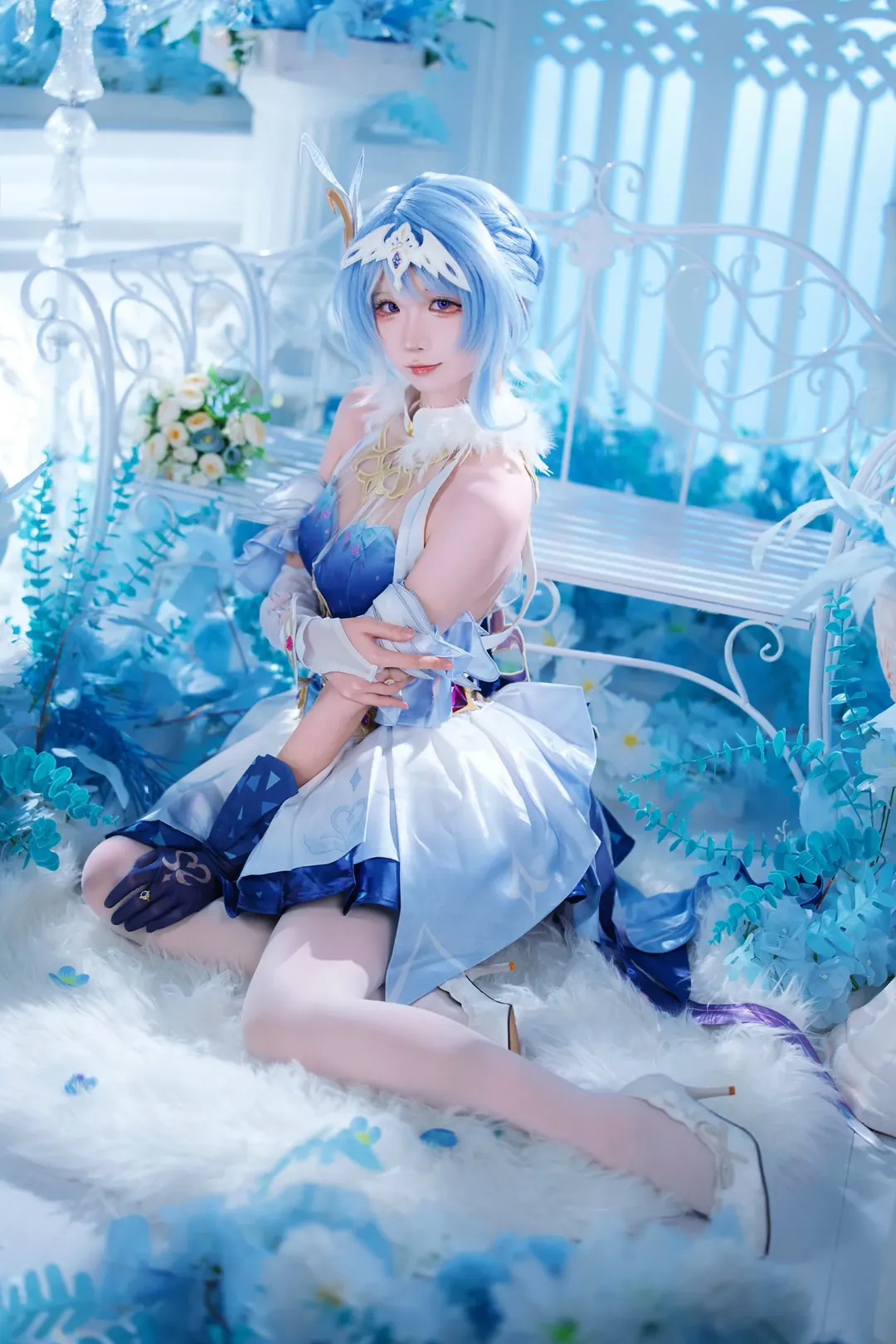 【奥黛塔cos】冰雪中的蓝白甜妹，梦幻光影下的细腻表现 - 第 4 张