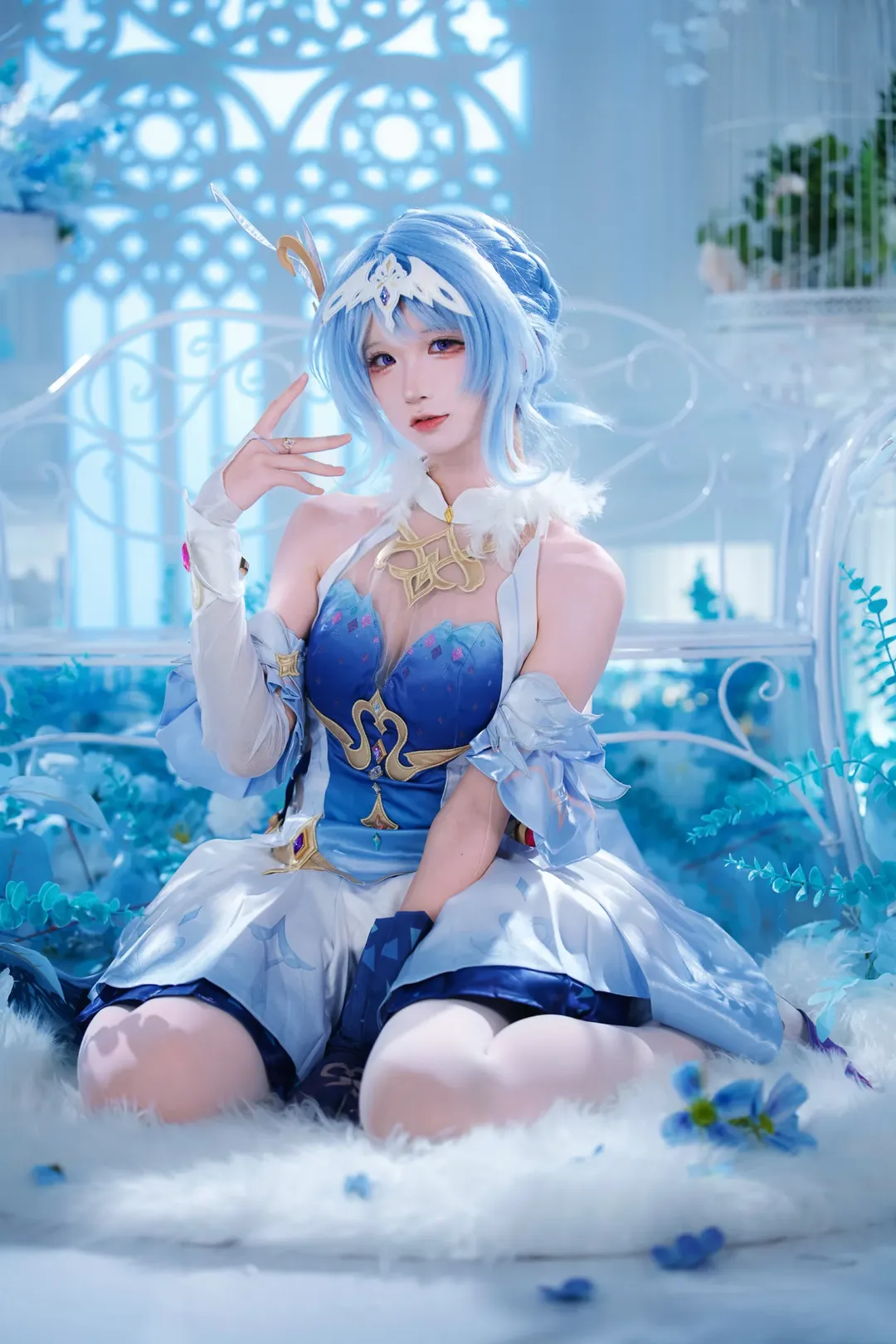 【奥黛塔cos】冰雪中的蓝白甜妹，梦幻光影下的细腻表现 - 第 9 张