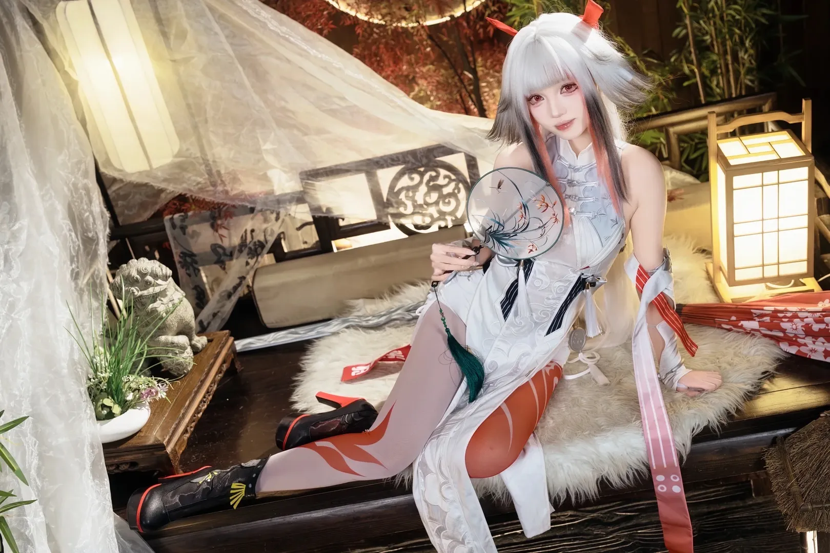 【叶瞬光cos】绝区零里的中式机能风，红白交织的帅气与性感 - 第 3 张