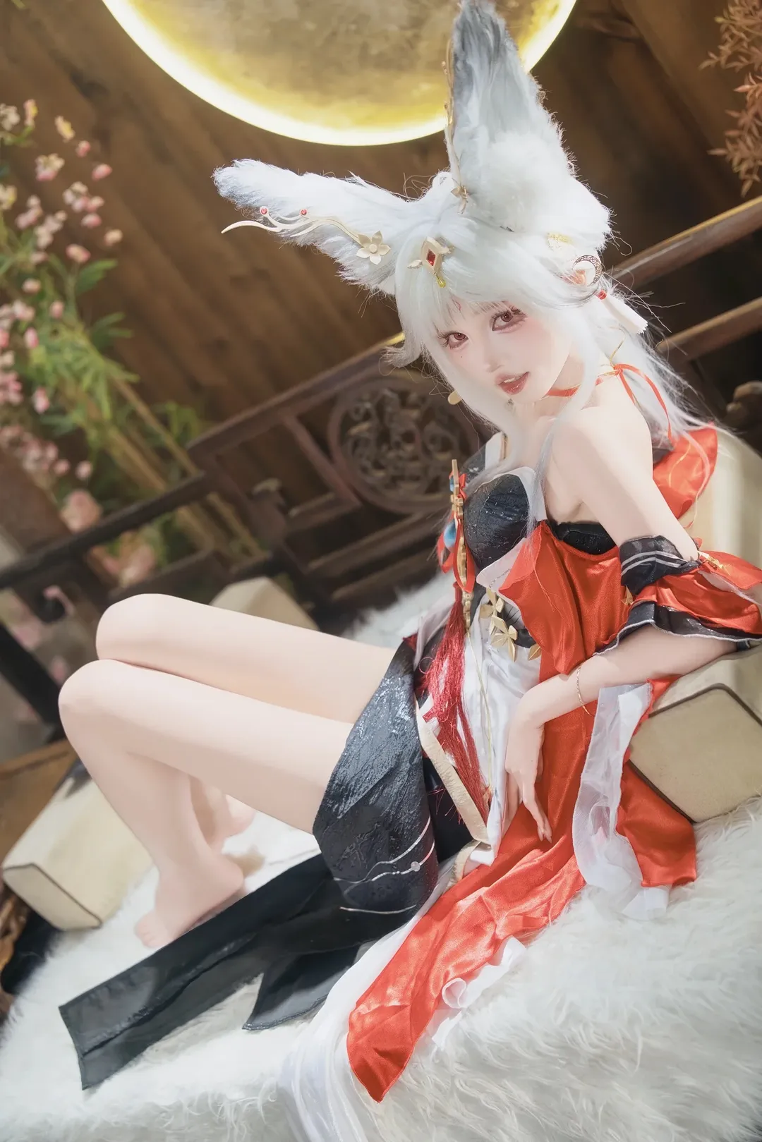 【心-2cos】鸣潮银发兽耳娘，服装细节质感拉满 - 第 1 张