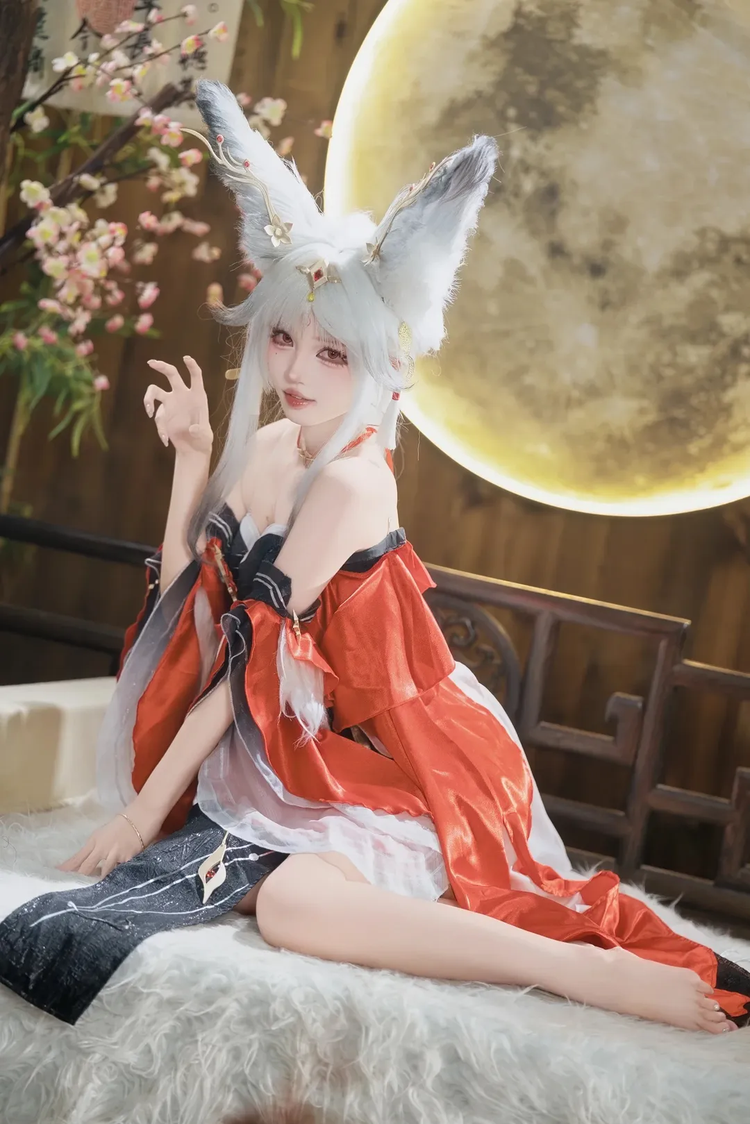 【心-2cos】鸣潮银发兽耳娘，服装细节质感拉满 - 第 7 张