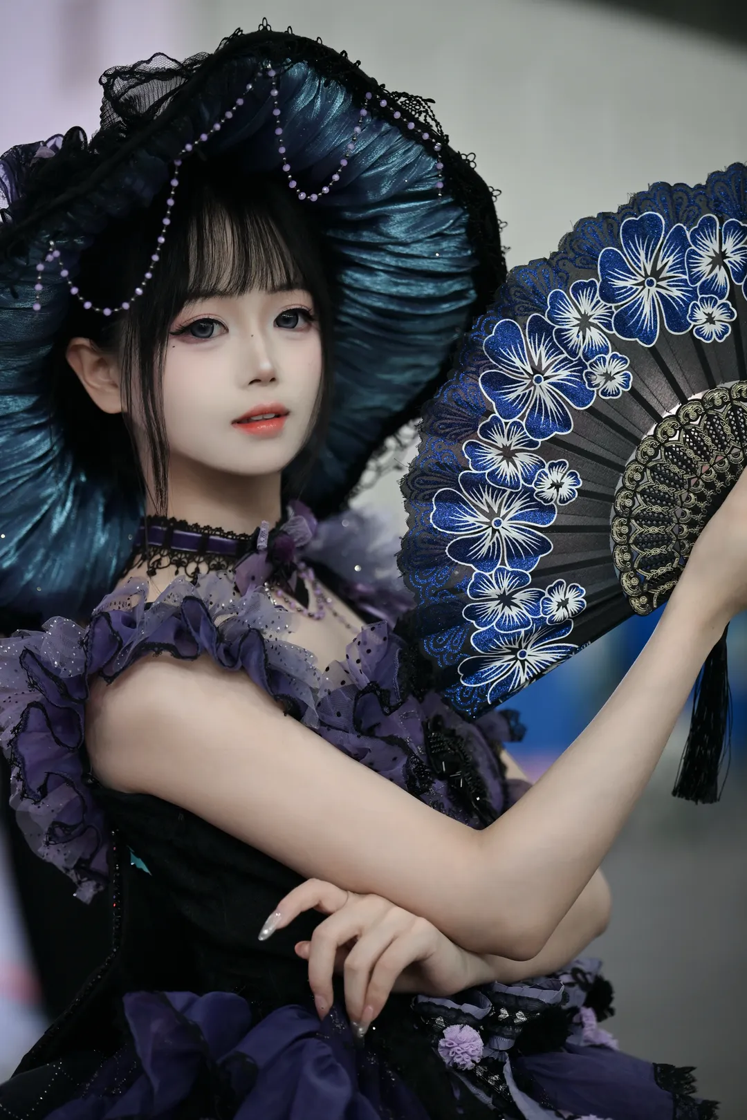 暗紫系哥特洛麗塔，巨型大簷帽搭黑絲，神秘優雅感拉滿 - 第 8 張