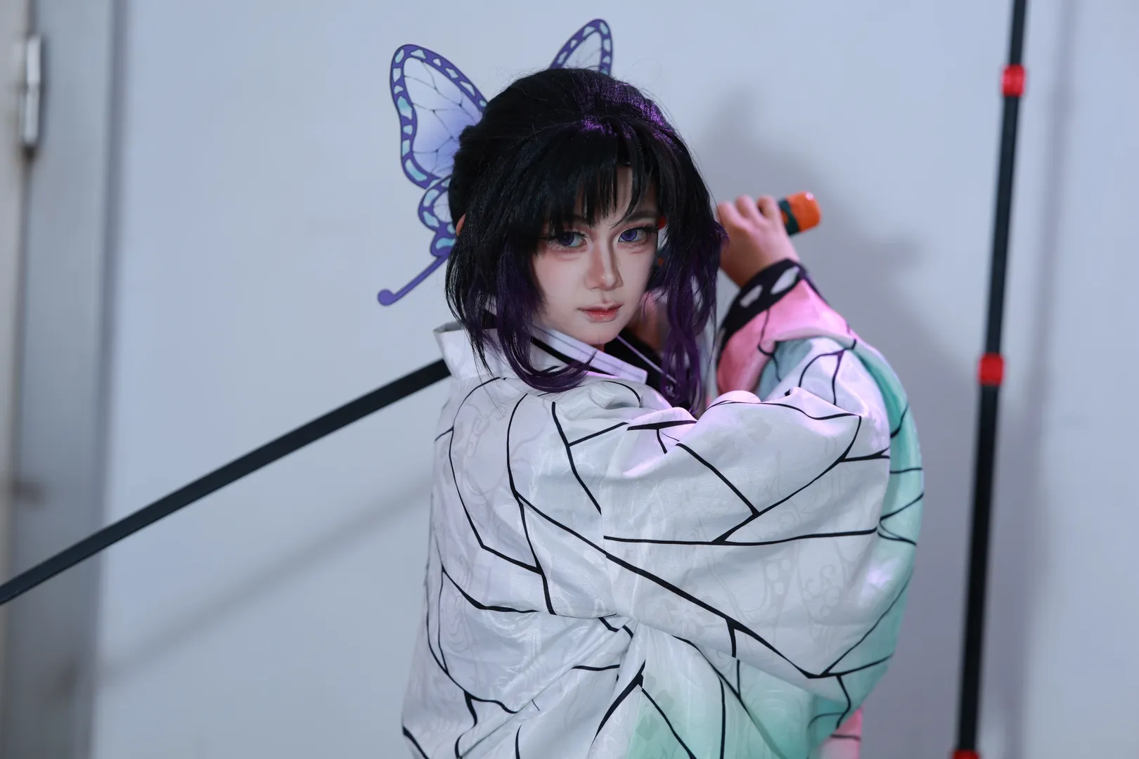 【蝴蝶忍cos】鬼滅之刃靜安大悅城場照，紫光一打動作一擺就出圖 - 第 7 張