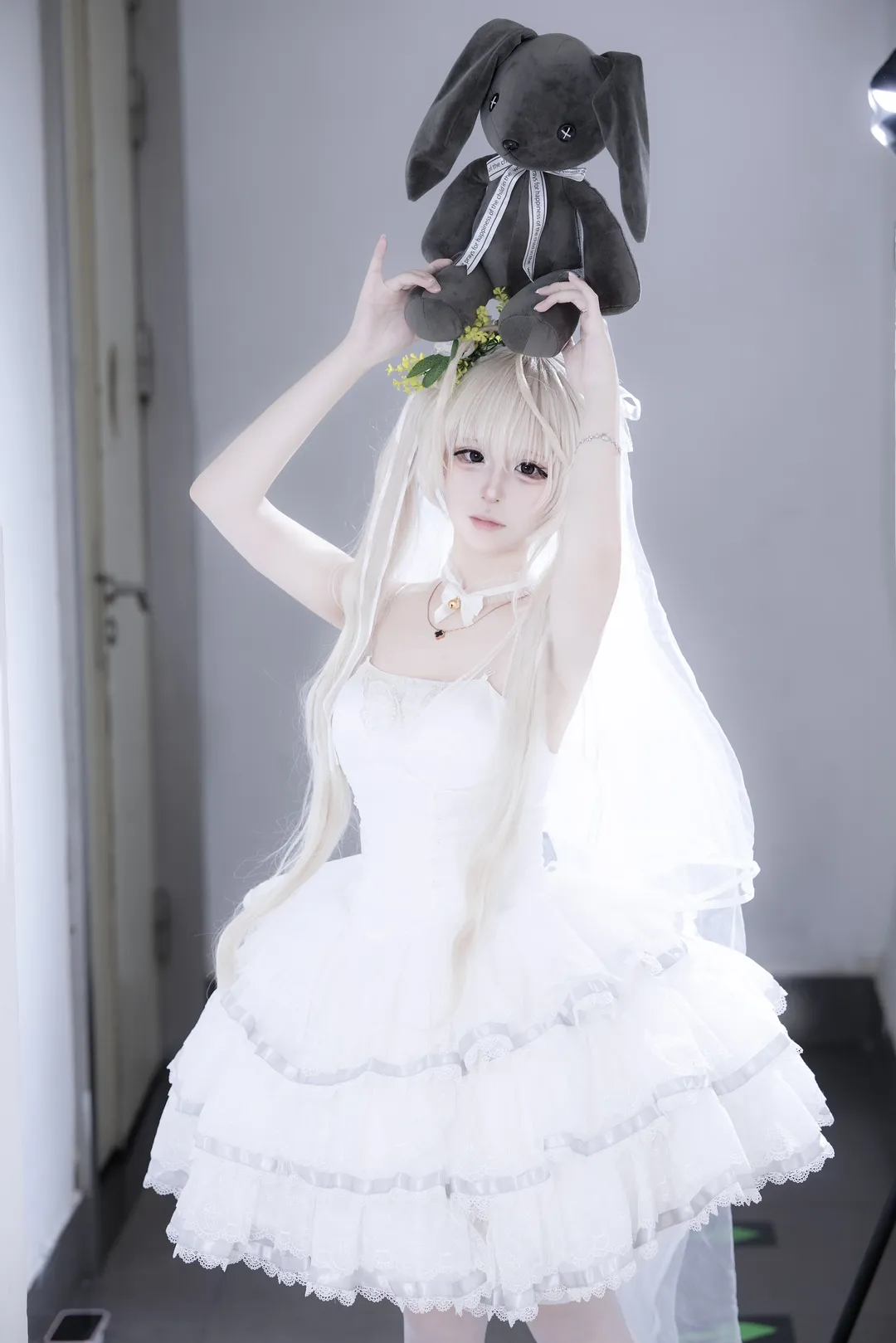 【春日野穹cos】缘之空婚纱造型，白纱与灰兔的春日浪漫 - 第 3 张