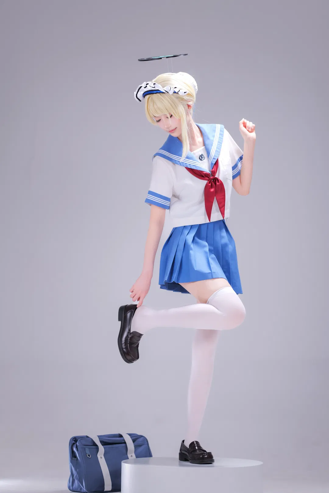 【飞鸟马时cos】小时这套水手服细节拉满 - 第 2 张
