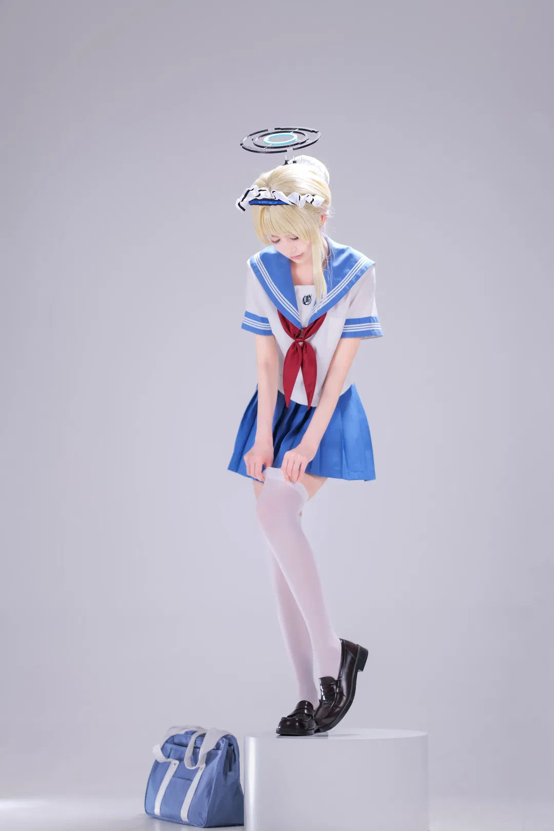 【飞鸟马时cos】小时这套水手服细节拉满 - 第 3 张
