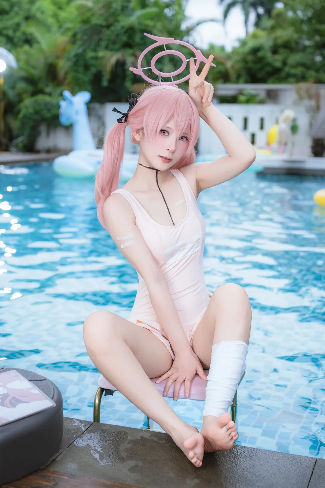 【下江小春cos】蔚蓝档案泳装，夏日水边的清透少女 - 第 3 张