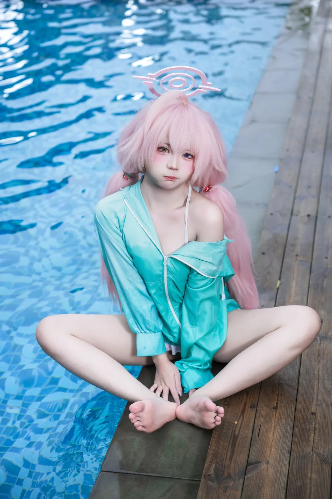 【小鸟游星野cos】蔚蓝档案水星野泳池边正片分享 - 第 1 张