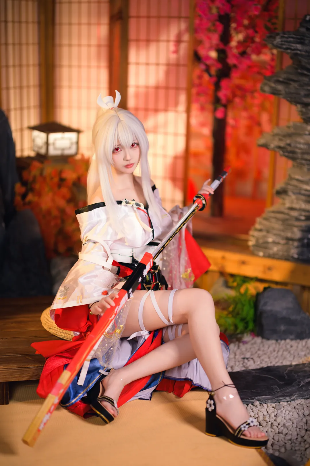 【绯雪cos】鸣潮灼樱巫女的和风拍摄记录 - 第 1 张