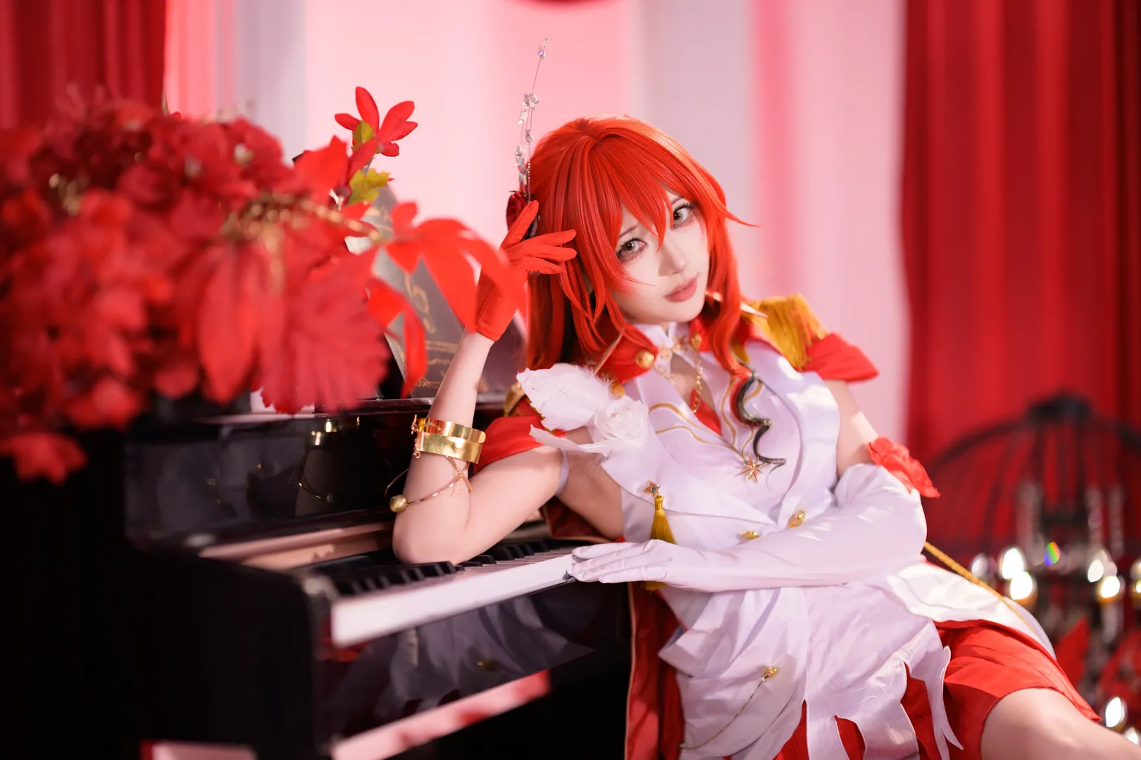 【姬子cos】崩坏星穹铁道姬子启行，红白礼服与长枪的华丽碰撞 - 第 2 张