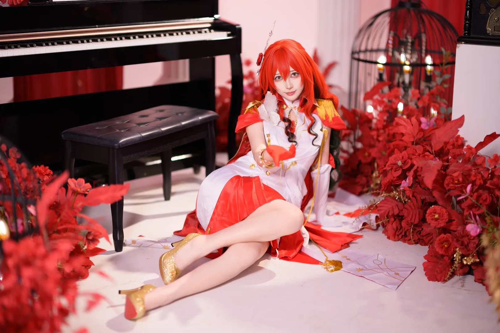 【姬子cos】崩坏星穹铁道姬子启行，红白礼服与长枪的华丽碰撞 - 第 3 张