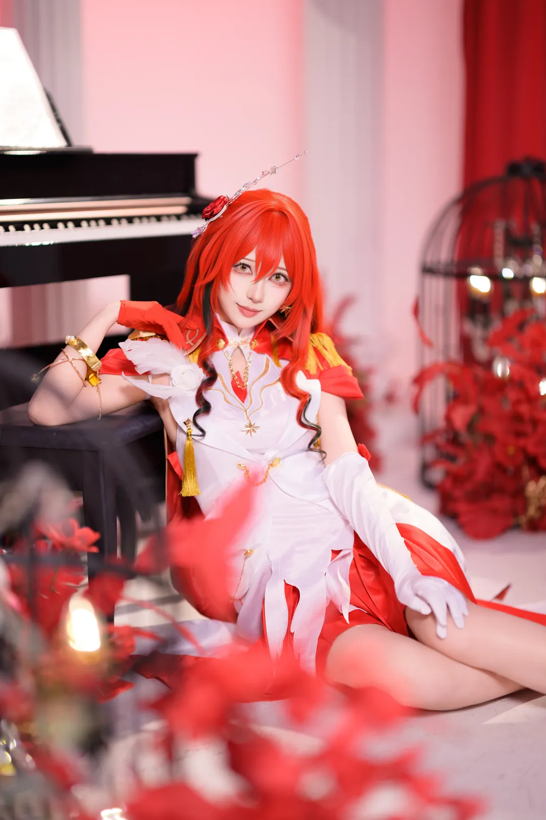 【姬子cos】崩坏星穹铁道姬子启行，红白礼服与长枪的华丽碰撞 - 第 5 张