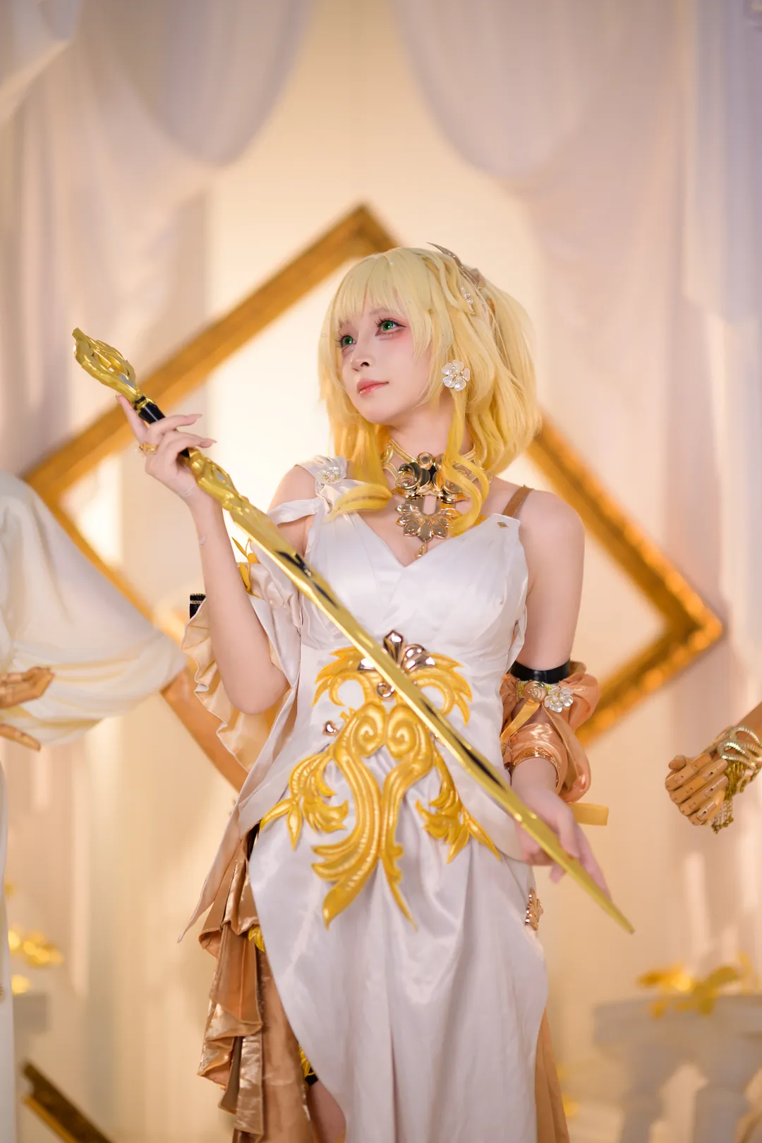 【阿格莱雅cos】崩坏星穹铁道 金色权杖与古典幻想 - 第 2 张