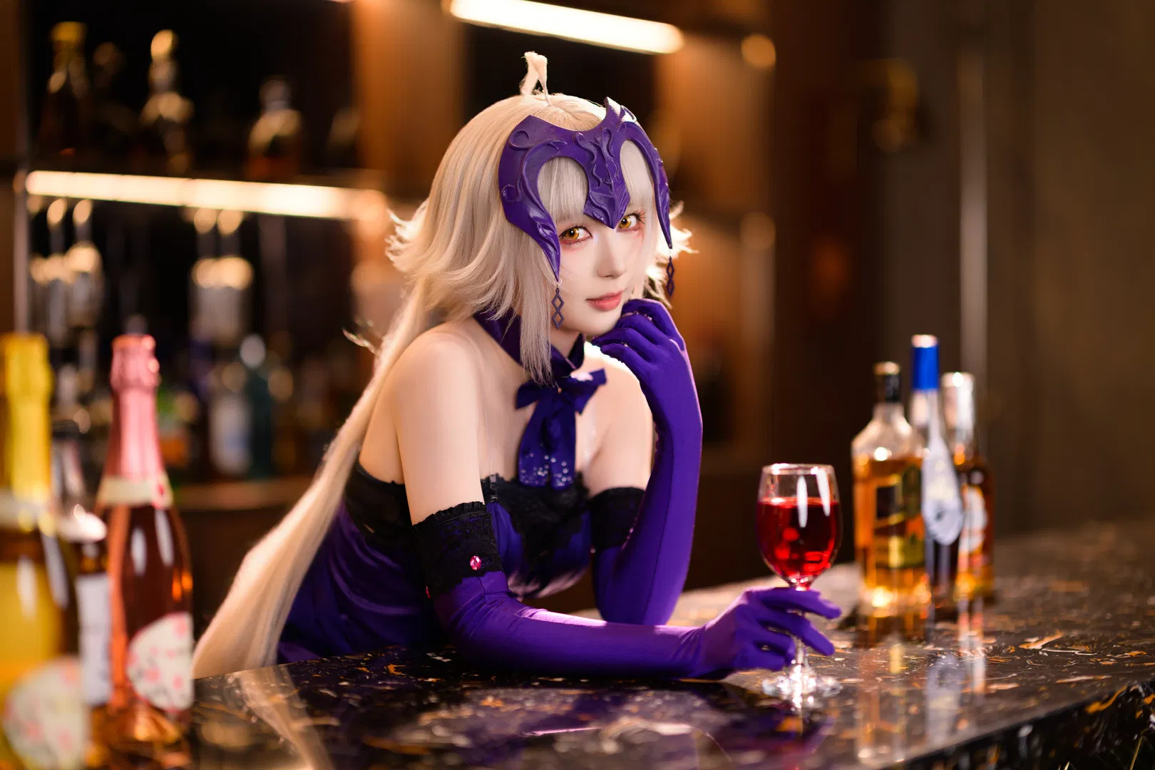 【黑贞cos】FGO黑贞礼服酒吧夜景写真 - 第 2 张
