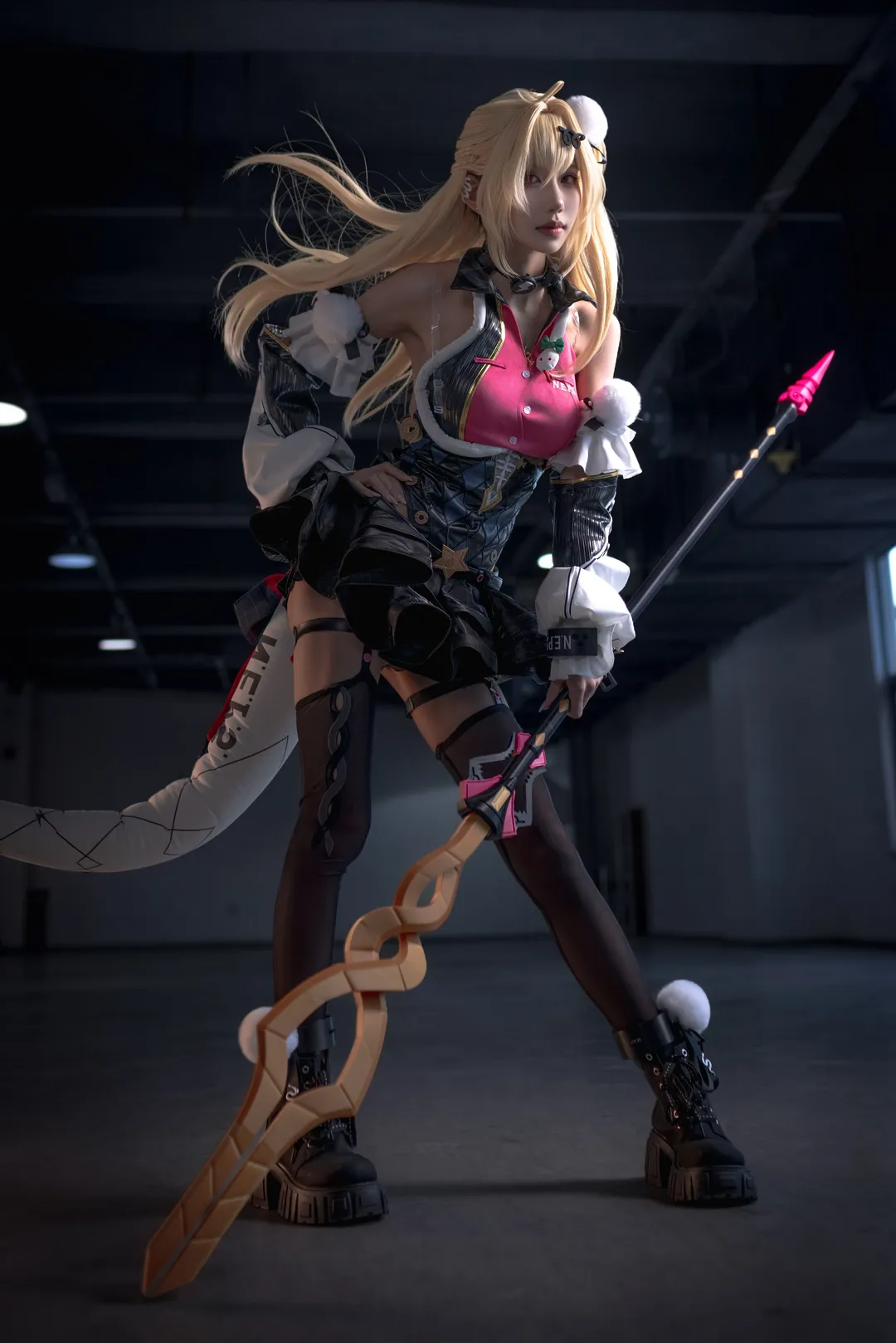 【希希芙cos】绝区零的暗黑机能风战斗姿态 - 第 1 张