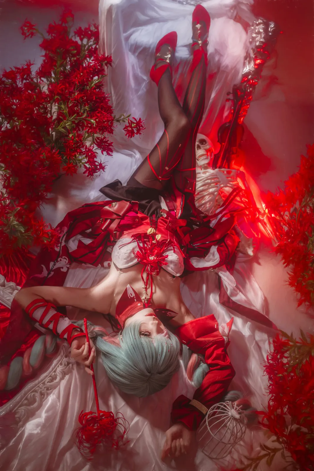 【弗洛洛cos】鳴潮紅黑哥特風華麗呈現 - 第 1 張
