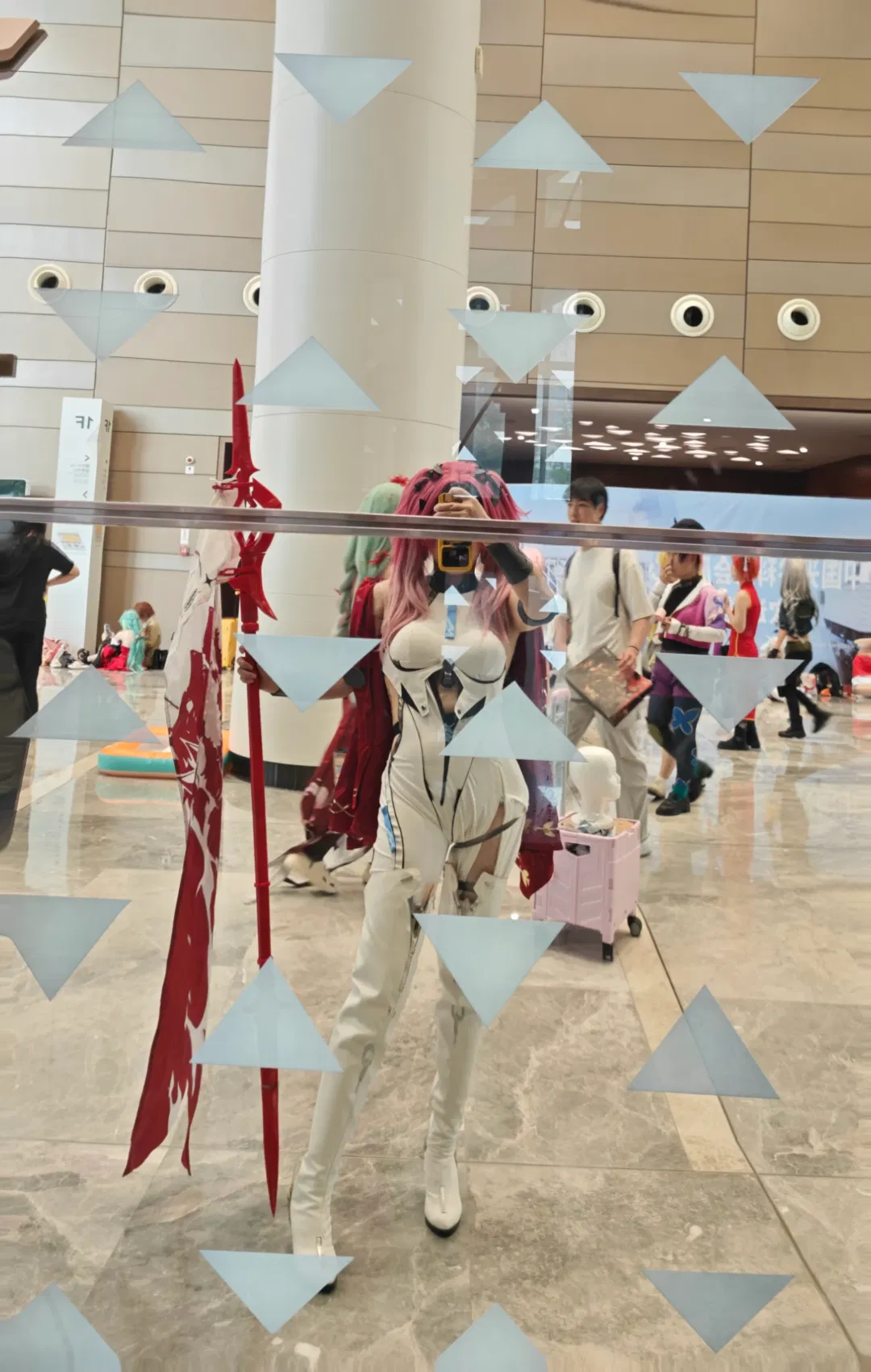 鳴潮露帕cos，極簡版戰衣漫展返圖 - 第 1 張
