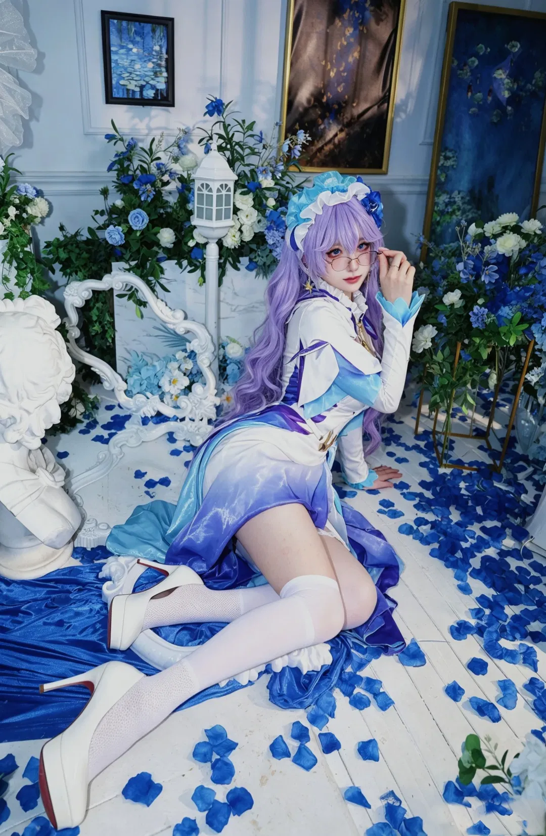 【坎特蕾拉cos】鳴潮藍白幻夢與白絲搭配的絕佳體驗 - 第 2 張