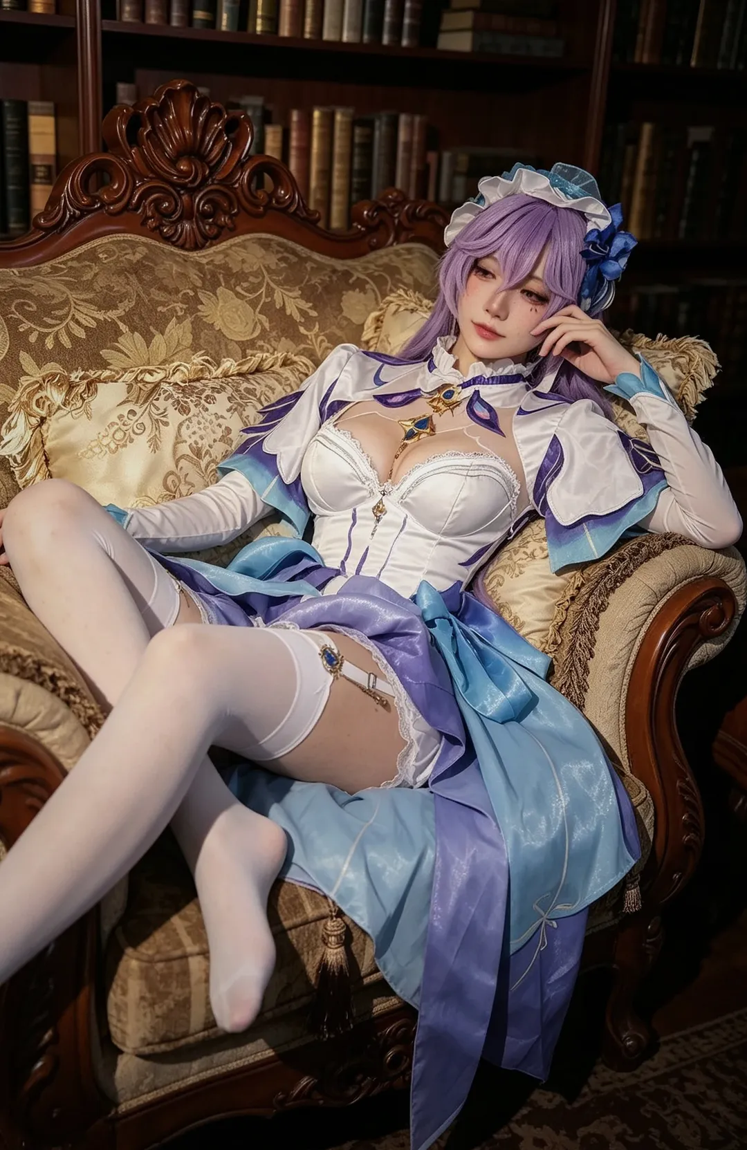 【坎特蕾拉cos】鳴潮家主大人的慵懶午後 - 第 2 張