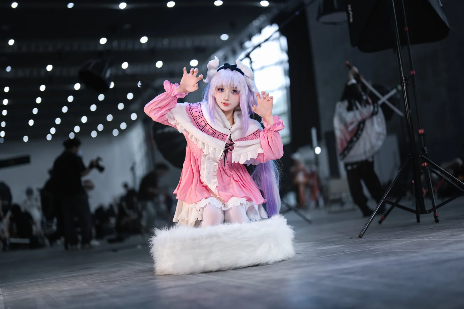 【康娜cos】小林家的龍女僕康娜，白絲與紅皮鞋的場照記錄 - 第 10 張