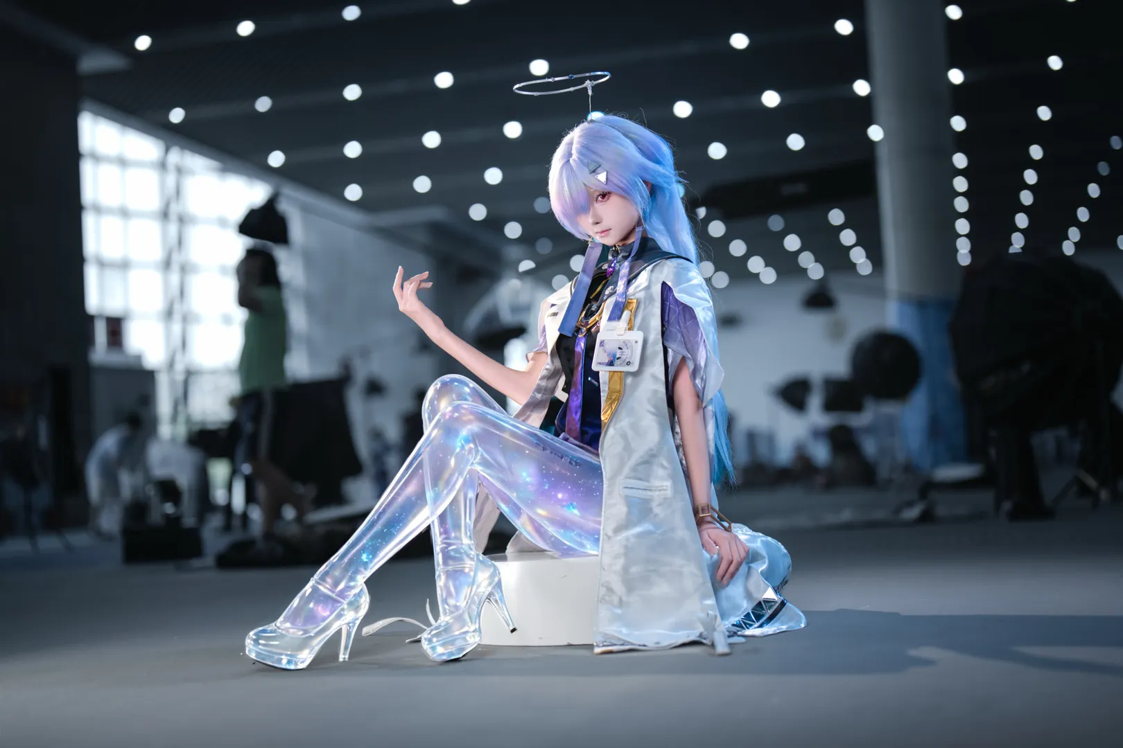 【莫宁cos】鸣潮漫展场照，镭射星空与机械光环的碰撞 - 第 6 张