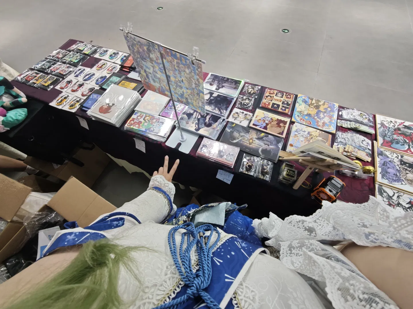 【东风谷早苗cos】漫展摊位当摊娘的一天 - 第 2 张