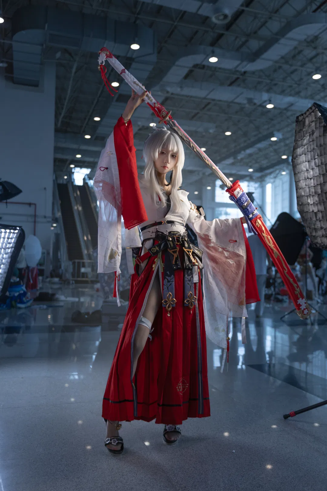 【绯雪cos】鸣潮巫女的场照存档 - 第 1 张