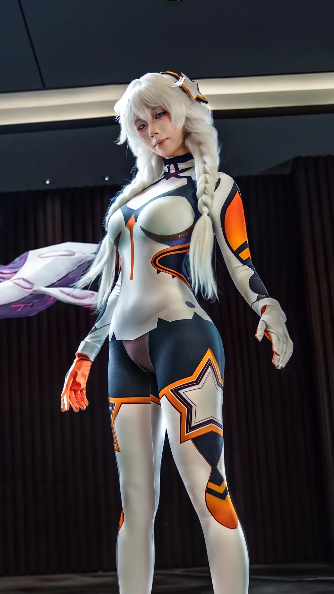 【琪亚娜cos】崩坏三最初白练 紧身衣与机械翼的视觉碰撞 - 第 1 张