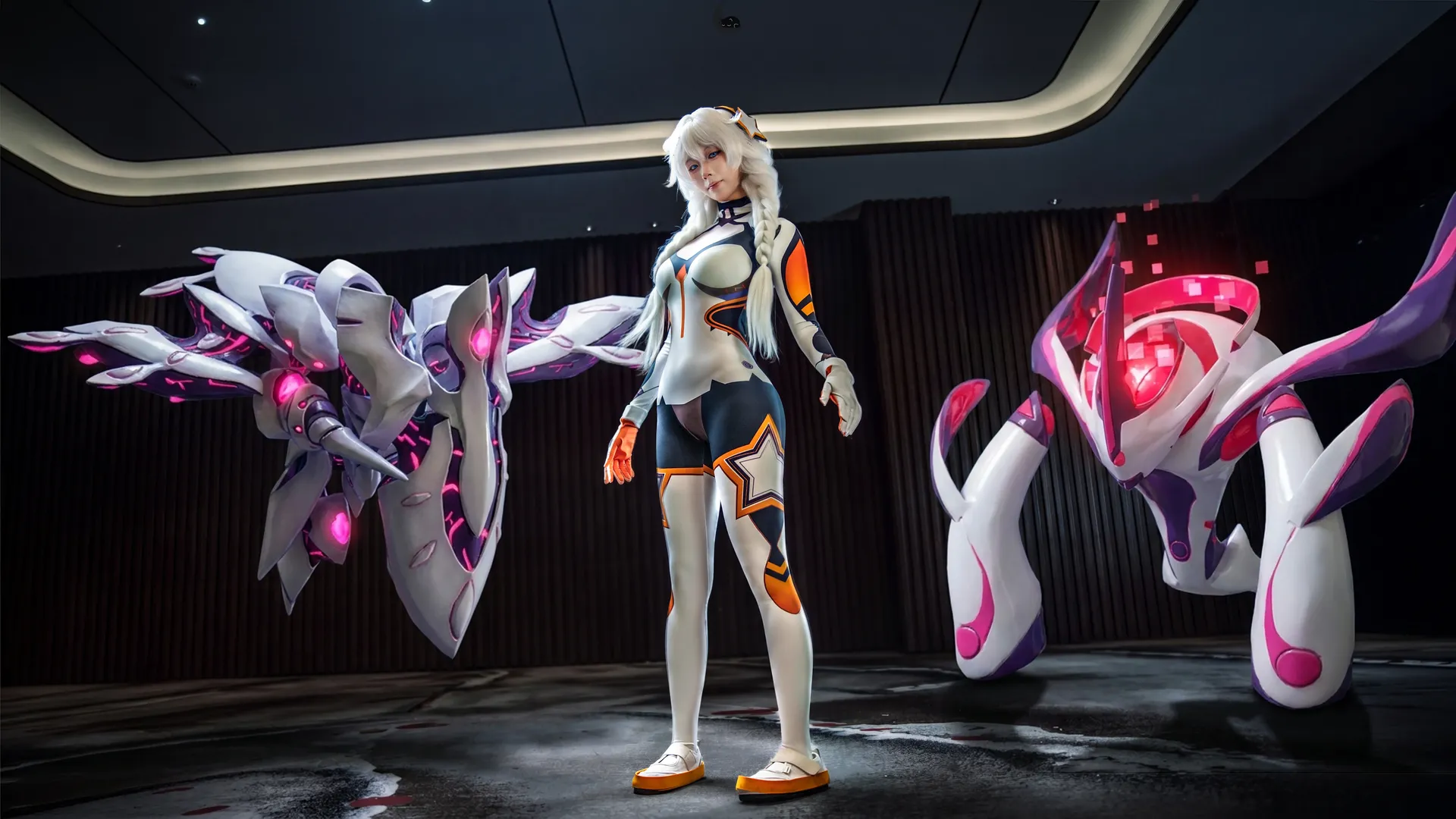 【琪亚娜cos】崩坏三最初白练 紧身衣与机械翼的视觉碰撞 - 第 4 张