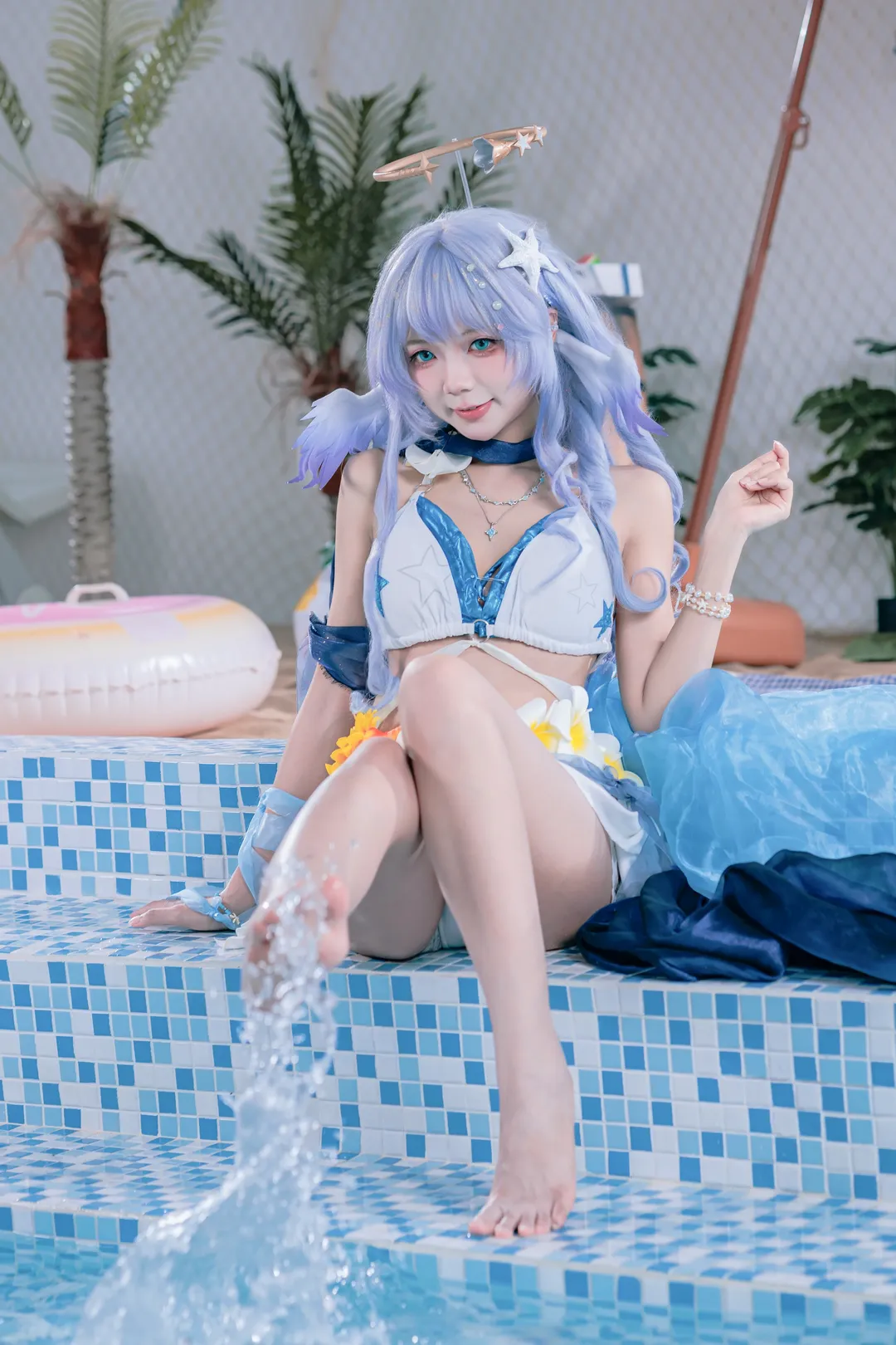 【知更鸟cos】崩坏星穹铁道夏日泳池清凉写真 - 第 1 张