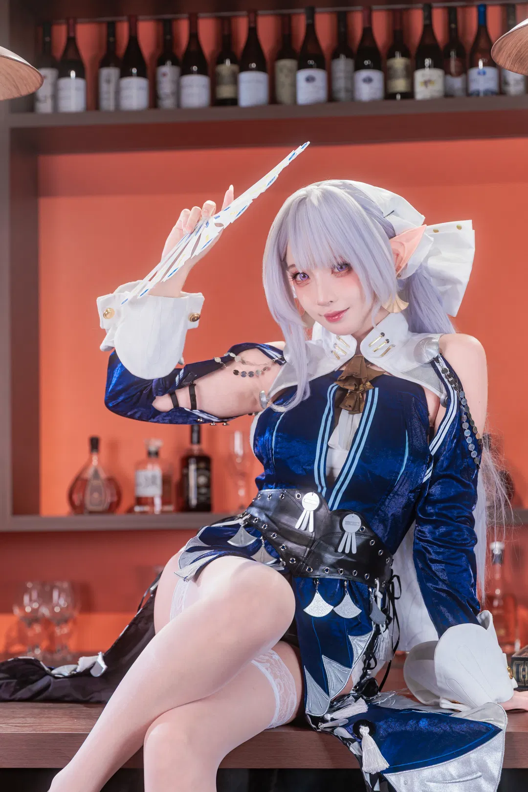 【維琳娜cos】絕區零夜色酒吧裡的摺扇與白絲 - 第 3 張